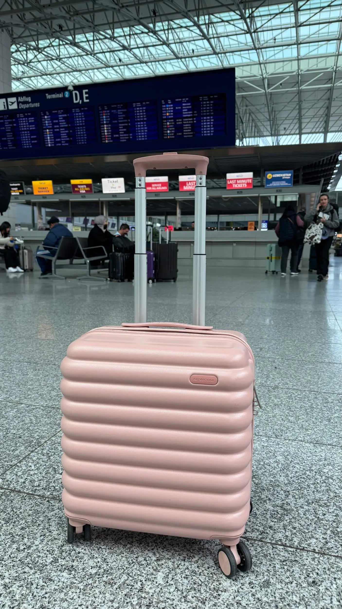 SUPER SOLU suitcase (18-inch hand luggage/22-inch checked luggage, selectable separately), PC+ABS lightweight trolley with antibacterial nanosilver handle, TSA lock, organizer interior hand fan – shipped from Germany