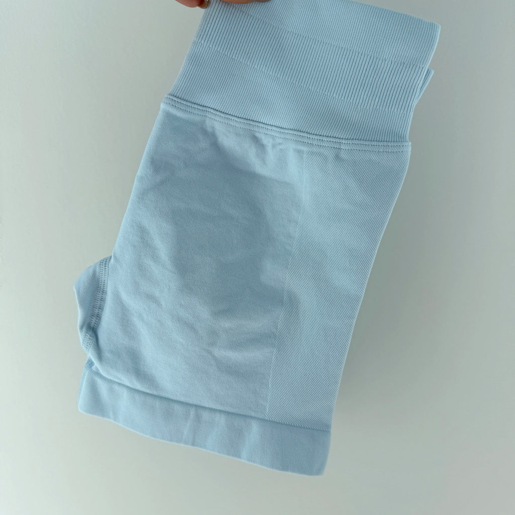 Impact Shorts 4.5" Seamless High Stretch Low Ribbed Band Subtle Glute Contour Shorts Fitness Workout Yoga Gym Shorts