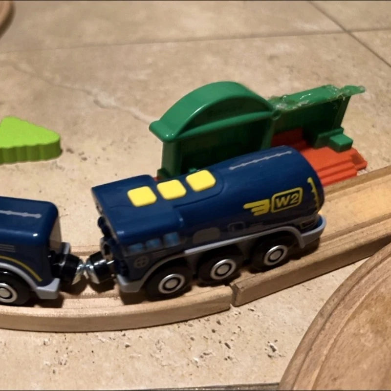 Kids Electric Train Set Compatible with Wooden Tracks Magnetic Connectors Diecast Metal Auto-Go Train Toy for Ages 3+ Boys Girls