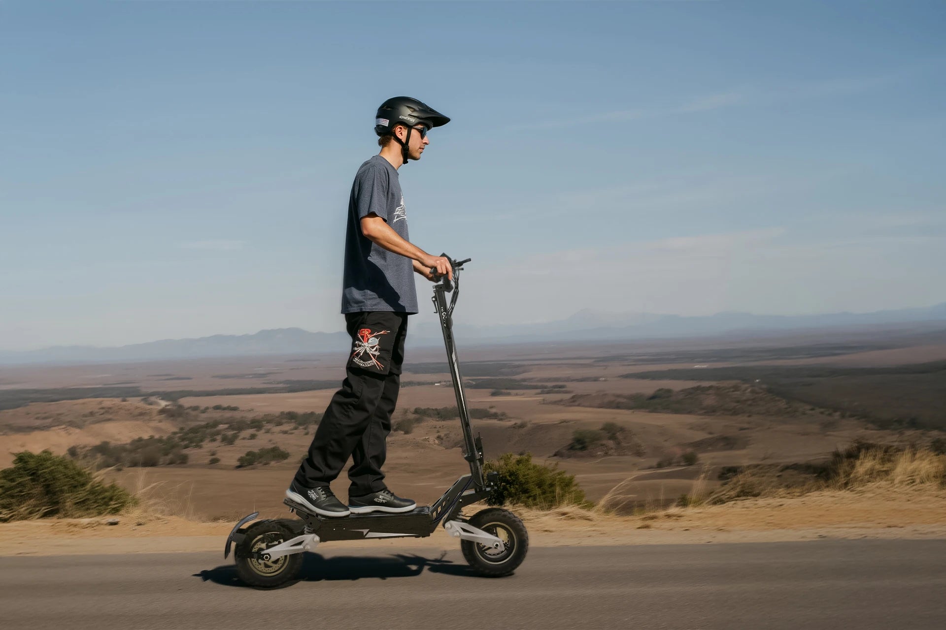 T10 Portable E-Scooter 900W Peak Power 48V 13.5/18 Ah Battery Electric Scooter for Adults 11inch Off-road Tire Scooters Electric