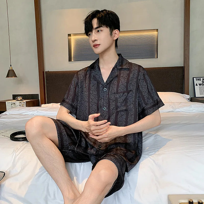 New men's summer summer thin ice silk short-sleeved shorts pajamas teenagers can wear a home service suit
