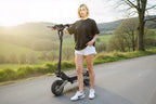 T10 Portable E-Scooter 900W Peak Power 48V 13.5/18 Ah Battery Electric Scooter for Adults 11inch Off-road Tire Scooters Electric